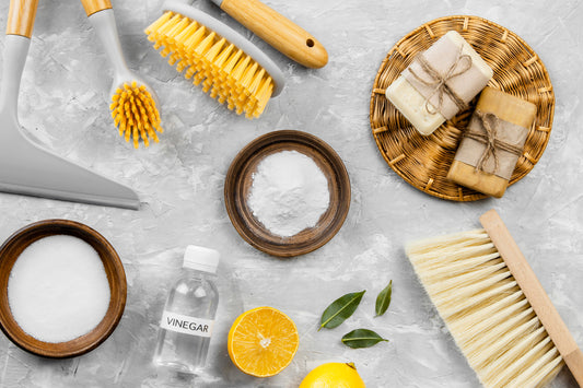 <a href="https://www.freepik.com/free-photo/top-view-eco-cleaning-products-with-baking-soda-brushes_12059747.htm">Image by freepik</a>