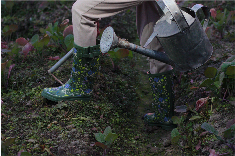 Gardening with best garden rain boots